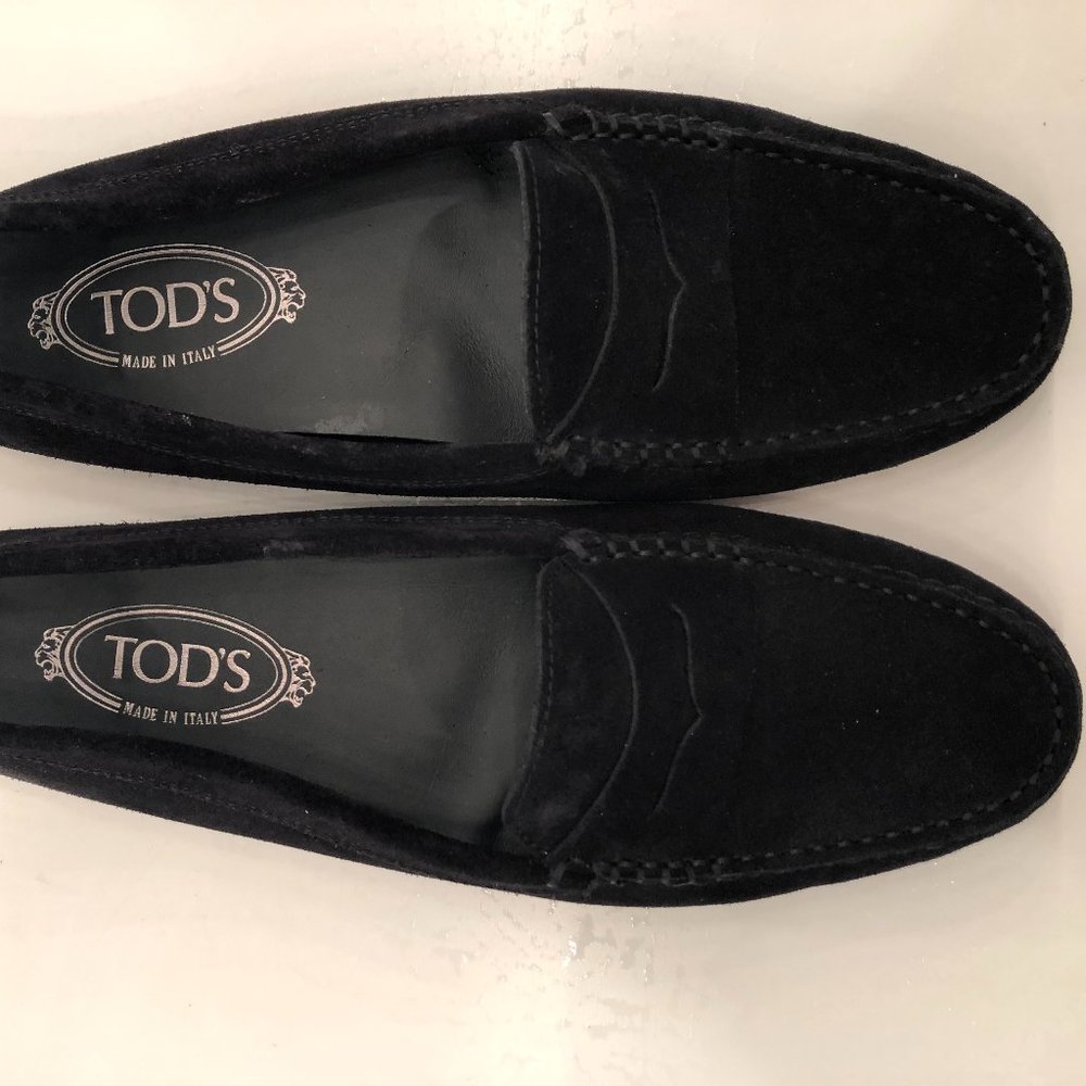 Tod's Women's Black Suede Gommino Driving Shoes 40 1/2 (91/2)